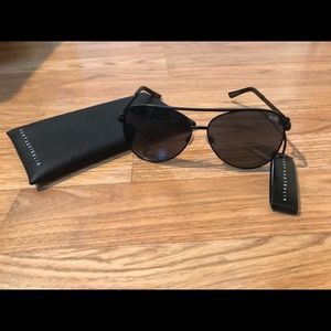 Quay Australia Sunglasses NWT & Travel Bag